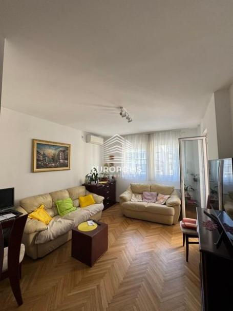 Idealan, porodičan stan na lux lokaciji ID#9431
