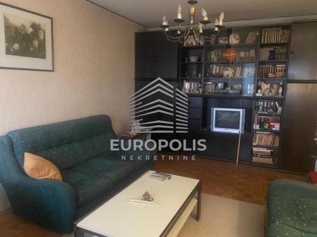 Na prodaju trosoban porodičan stan – Braće Jerković ID#9464