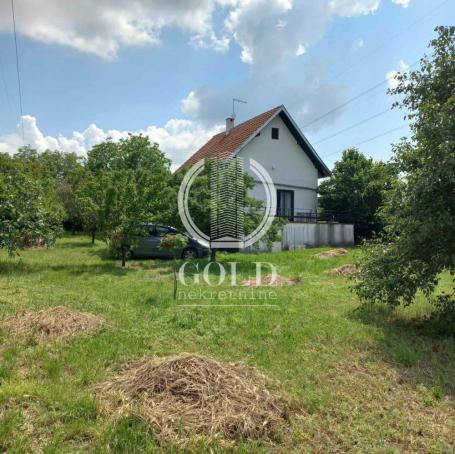 PRODAJA Vikendica: SREMSKI OKRUG-Inđija-Krčedin,53.00m2. Uknjiženo ID#11034