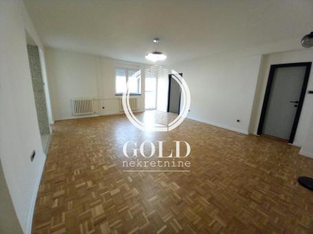 RENOVIRAN DVOSOBAN STAN-ADAMOVIĆEVO NASELJE 55m2 ID#11390