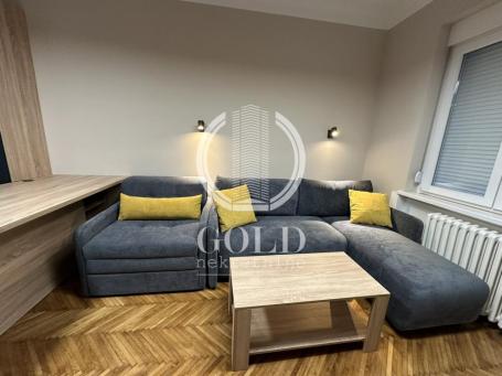 Prodaja-Garsonjera-32m2-renovirana-nameštena-Centar ID#11393