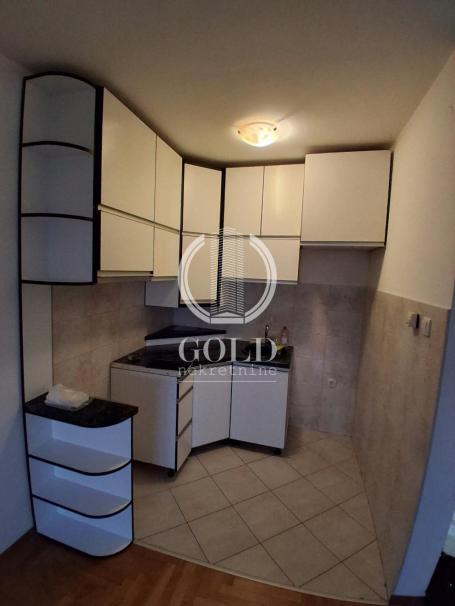 DVOIPOSOBAN-Bulevar Patrijarha Pavla, 54m2 ID#11626