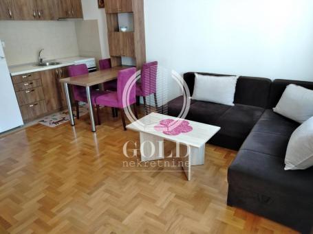 Atraktivna lokacija- komforna nameštena garsonjera 24m2 ID#11700