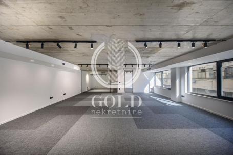 Izdavanje poslovnog prostora - BULEVAR OSLOBOĐENJA-287m2 ID#12107