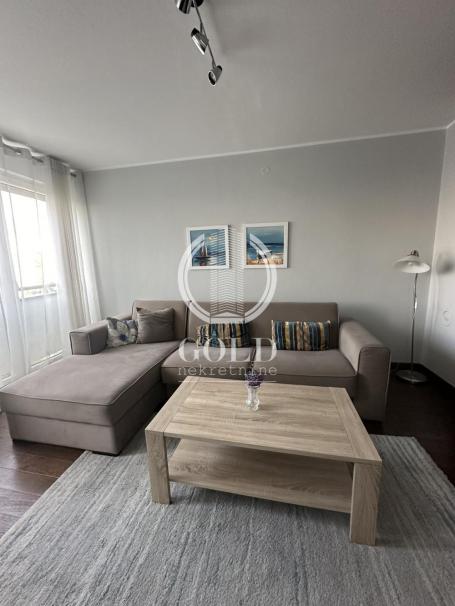 Prodaje se odličan stan Bulevar Kralja petra I , 2.5 soban stan u ponudi ID#12355