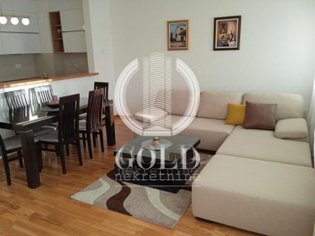 Izdaje se 3.0 stan:Novi Sad, 70.00m2, 600 eur ID#12398