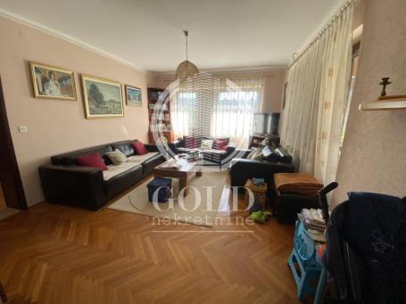 Prodajemo porodičnu kuću u Bukovcu, Novi Sad, 279m2, 236900e ID#6000