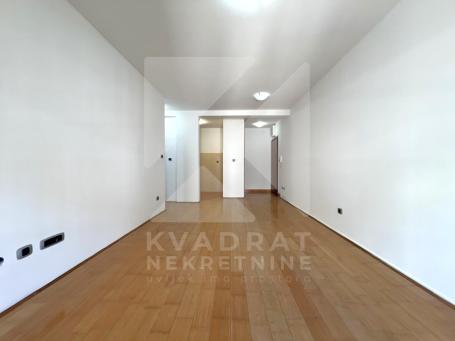 Izdavanje, Jednosoban stan, Podgorica, Vezirov Most, 44m2
