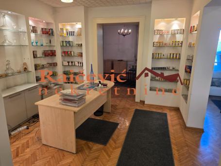 STARI GRAD CENTAR 92m2 , 391500e