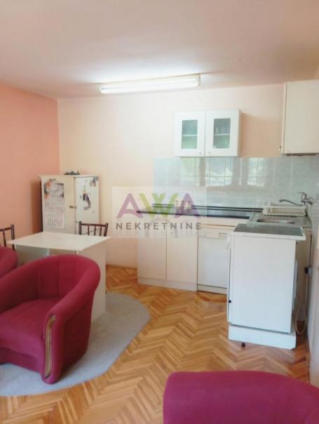 Sombor, Nova Selenča – Dvoiposoban stan 62m², III sprat, odlična porodična lokacija