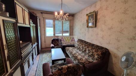 Sombor – Stan za renoviranje 72m² sa garažom, II sprat, blizina bolnice