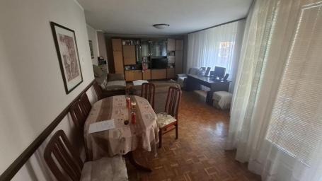 Trosoban stan 83m Novo naselje