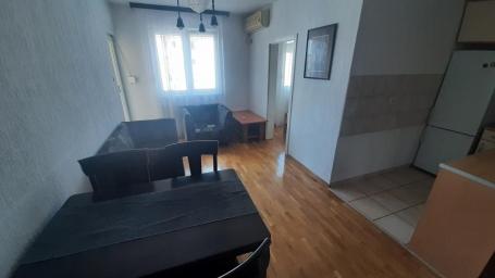 Dvoiposoban namešten stan Centar Vase Pejagića