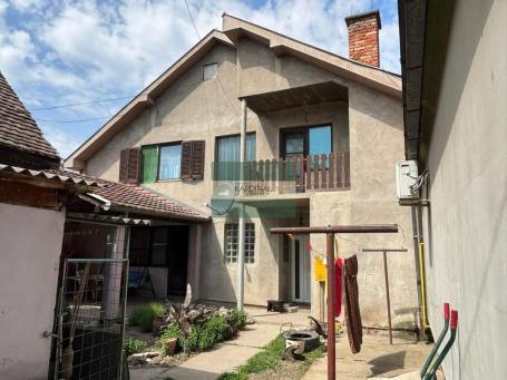 Kuća 190 m², 4.0, 2 kupatila, Širi centar, Sremska Mitrovica