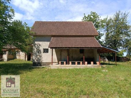 Dve kuće 67m² + 62m², 1.23 ha zemljišta, Veliko Polje, Obrenovac - 67.000€
