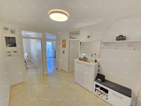 Apartment Renovated apartment in Pula, close to the sea and city center, perfect for comfortable liv
