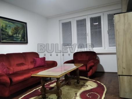 Izdaje se dvoiposoban stan kod Filozvskog fakulteta, 60m2!