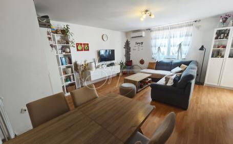 Prostran dvosoban stan od 71,89 m² u blizini grada