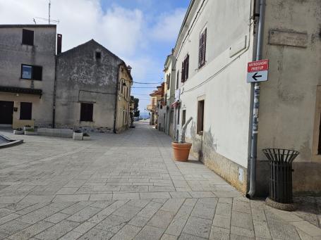 ISTRA, FAŽANA - Poslovni prostor na prodaju