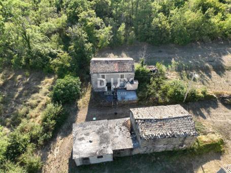 ISTRA, KRŠAN - Istarsko imanje na rubu naselja