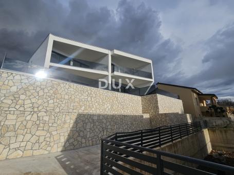 CRIKVENICA, JADRANOVO - luksuzna dvojna kuća s bazenom, 134m2
