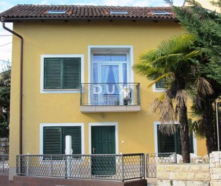 OPATIJA, CENTAR - Dvojna kuća u blizini centra Opatije, 120m2