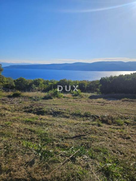 ISTRA, LABIN - Zemljište s dozvolom za gradnju i pogledom na more – projekt za 4 stana