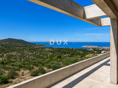 DALMACIJA, PRIMOŠTEN – Jedan od najviših penthousea s pogledom na more, jacuzzi