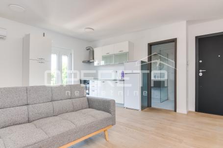 2S STAN, NAJAM, CENTAR, 42 M2
