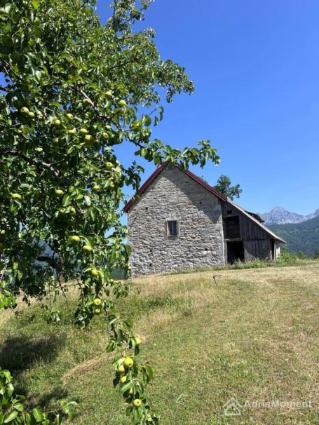 Investicijsko zemljište na Sjeveru Crne Gore – 30.000 m² – 10 €/m². 