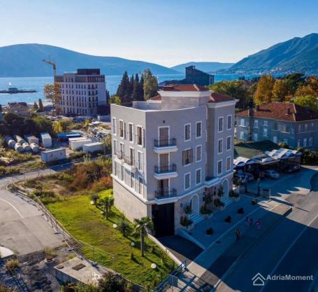 Novi dvosobni stan sa garazom -- u zoni Porto Montenegro