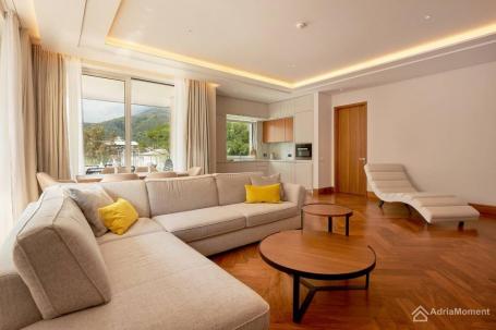 Dvosoban stan 160 m2 u zgradi Elena, Porto Montenegro