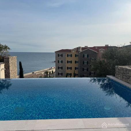 Ekskluzivna ponuda u Luštica Bay Marina Village
