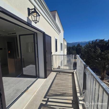 Luštica Bay Centrale -- Studio apartman u zgradi sa bazenom