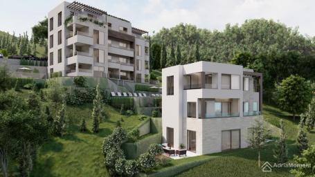 Plac u Tivtu 1.430 m2 - Odobren projekt za 2 stambene zgrade