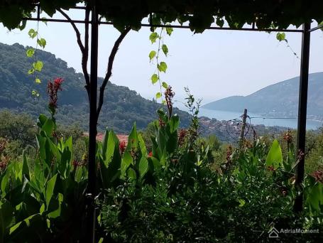 Legalizovana kuca u Moidezu, Herceg Novi