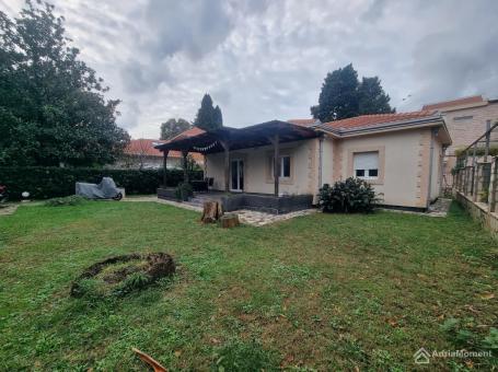 1. red, Tivat -- Jedinstvena kuća na Ponti Seljanovo