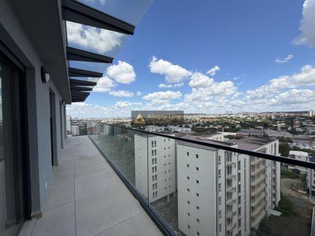 Četvorosoban penthouse u kompleksu Vojvoda Residence