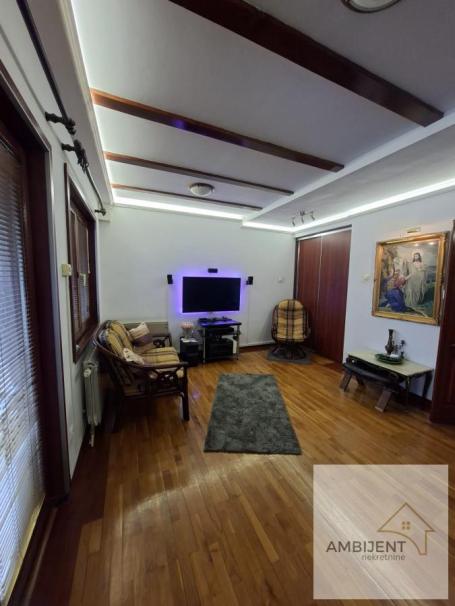 Na prodaju stan 104m2, Stari Grad
