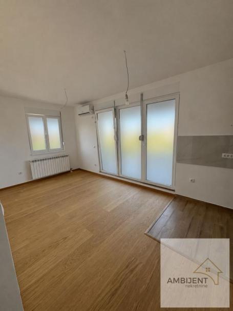 Jednoiposoban stan 45 m², Ledine, Surčin