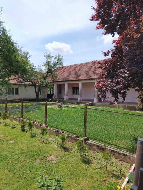Sombor, Šikara, Kuća 150 m2 i još 97 m2