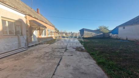 Doroslovo, Kuća 160 m2, Plac 1483 m2