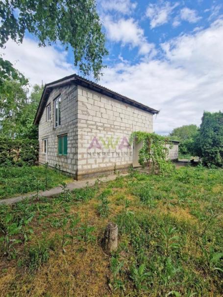 Predgrađe Sombora, Šikara. Spratna kuća 181m2