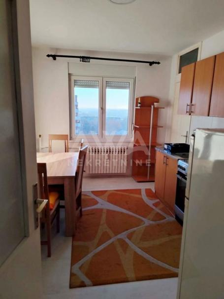 Stan Sombor – Selenča, 42m², 12. sprat, namešten, lift