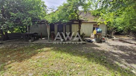 Sombor. Predgrađe, Kuća 108m2, plac 1.12ha