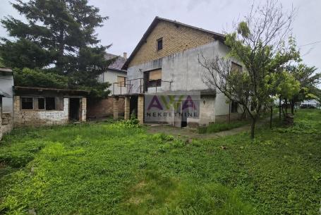 Apatin – Kuća za renoviranje, 120m² na placu od 418m²