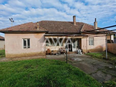 Trosobna prizemna, 133m2 plac 1567m2