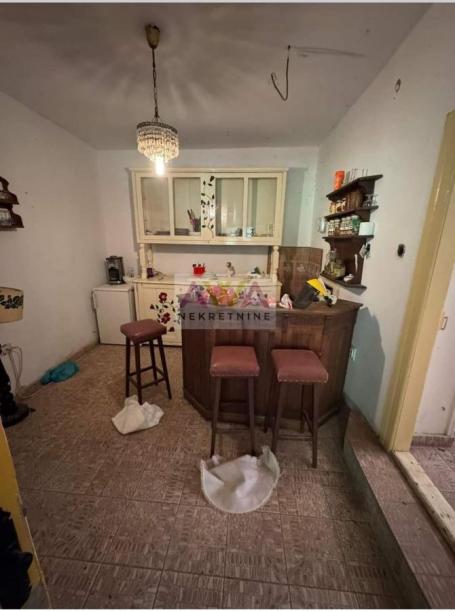 Kljajićevo – Salaš sa voćnjakom, orahom i velikom porodičnom kućom na 42 ara