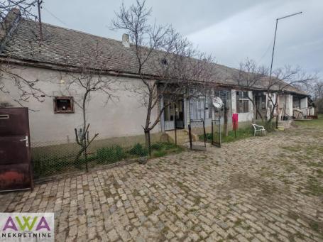 Kuća za renovaciju 244m² na velikom placu 2170m² – Bogojevo