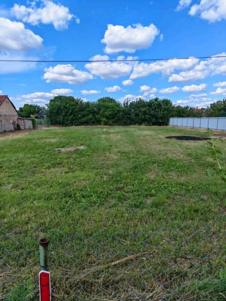 Plac od 790m2 Crvenka, opština Kula